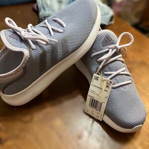 Adidas girls cloudfoam, nwt, never worn!